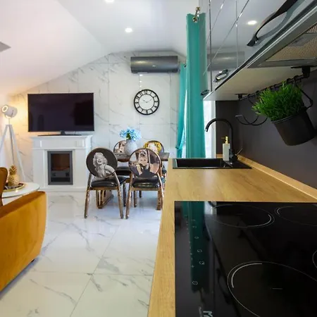 Hrpina Heritage House 게스트하우스 *