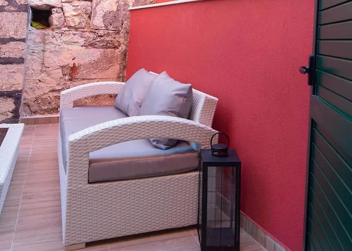 Hrpina Heritage House Gasthuis Makarska