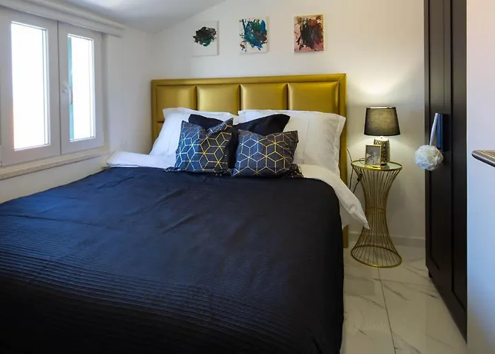 Hrpina Heritage House * Makarska