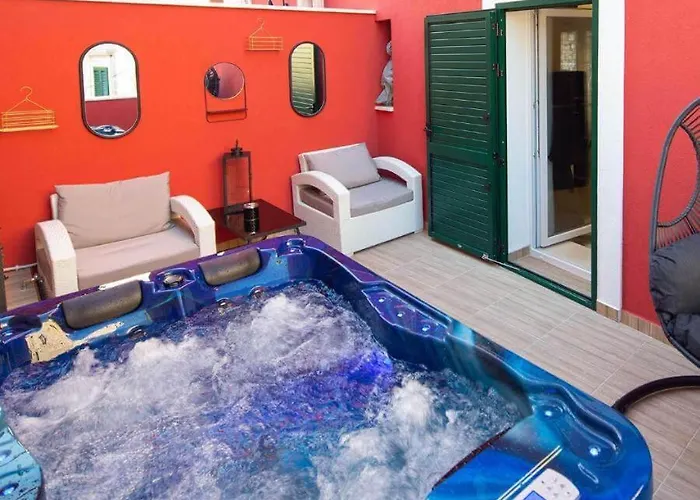 Hrpina Heritage House * Makarska