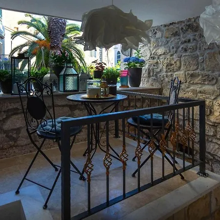 Πανσιόν Hrpina Heritage House Μακάρσκα