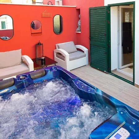 Hrpina Heritage House * Makarska