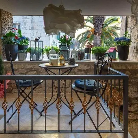Πανσιόν Hrpina Heritage House
