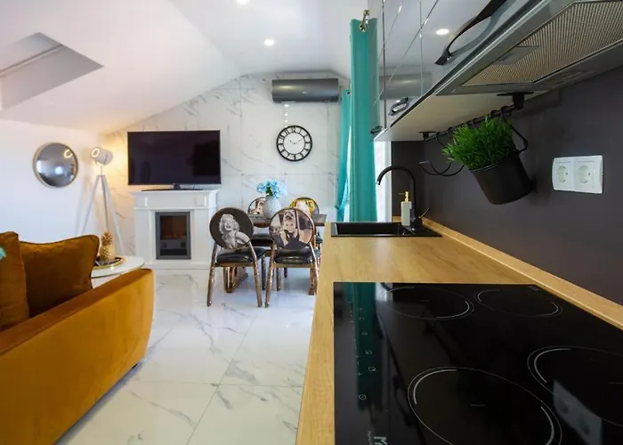 Hrpina Heritage House Гостьовий будинок *