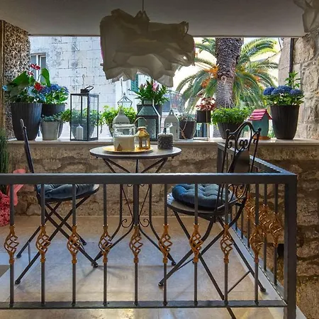 Hrpina Heritage House Gasthuis Makarska